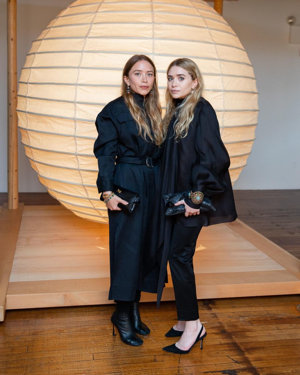 <p>WHO: Mary-Kate Olsen and Ashley Olsen</p> <p>WHAT: The Row</p> <p>WHERE: At the Noguchi Museum spring benefit, New York City</p> <p>WHEN: May 22, 2018</p>