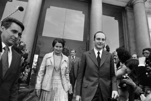 Simone Veil and French Prime minister Jacques Chirac leave the Elysee Palace after a June 1974 cabinet meeting