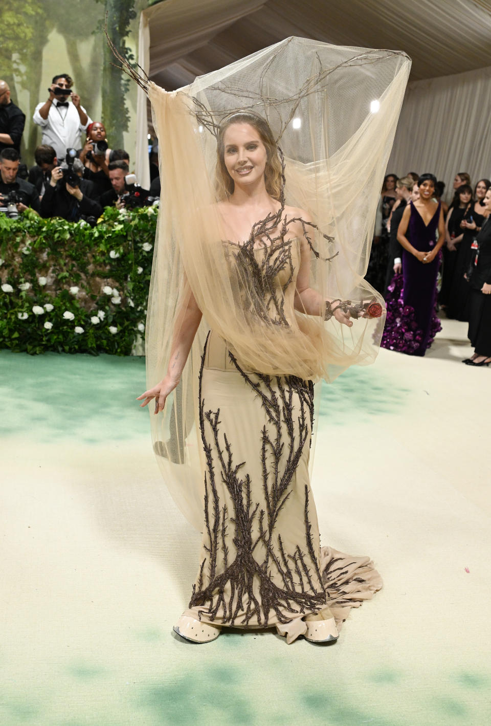 Lana Del Rey at the 2024 Met Gala: "Sleeping Beauties: Reawakening Fashion" held at The Metropolitan Museum of Art on May 6, 2024 in New York City.