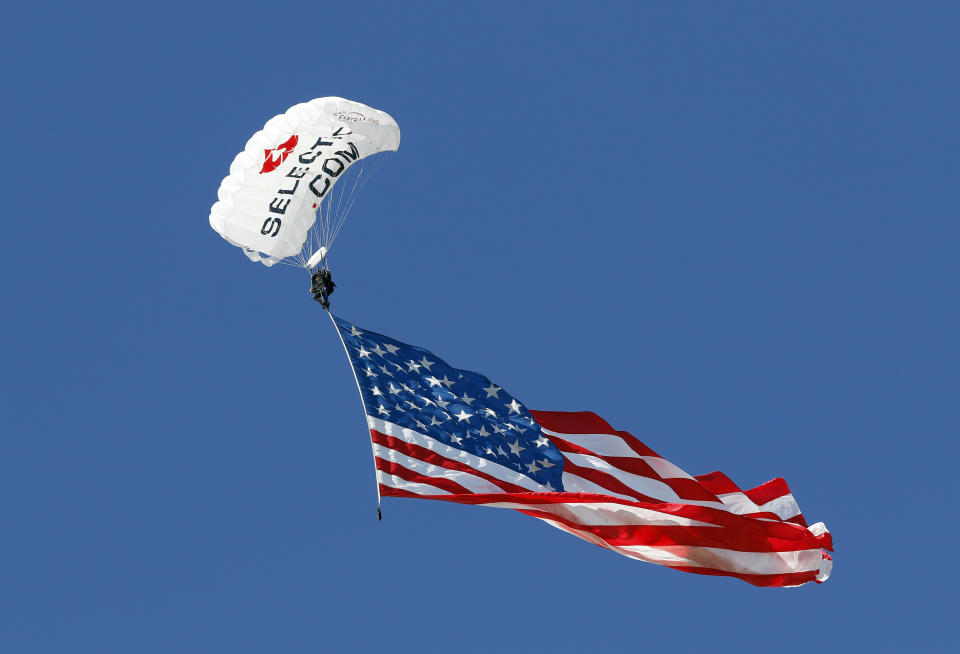 On Friday morning, markets will get a crucial update on the state of the U.S. labor market with economists forecasting another month of strong job growth. (AP Photo/Andres Leighton)