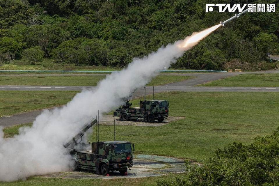 陸軍年度「神弓操演」今年以首度參與射擊的「陸射劍二防空飛彈」最受矚目。（圖／國防部提供）