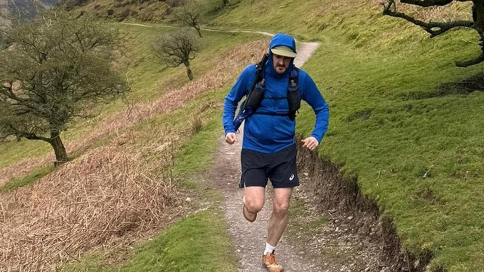  Man wearing Deuter Ascender 7 trail running pack 