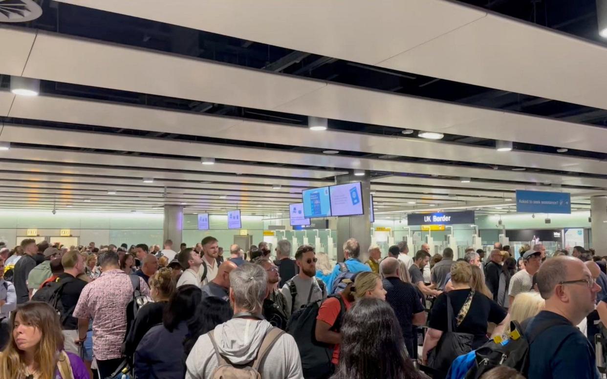 Long queues at Heathrow Airport