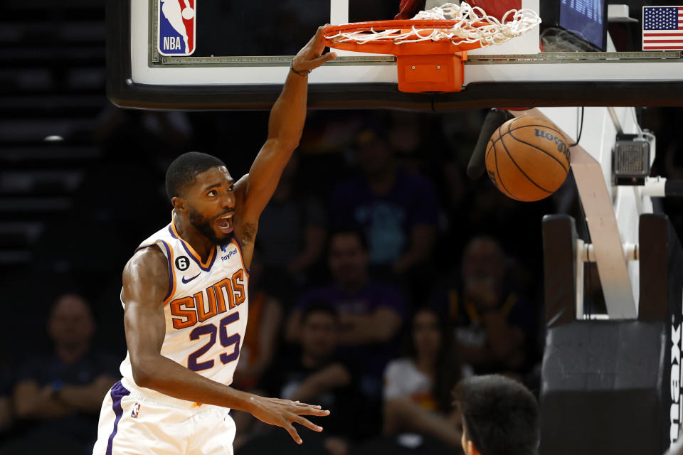 Mikal Bridges #25 of the Phoenix Suns has fantasy value