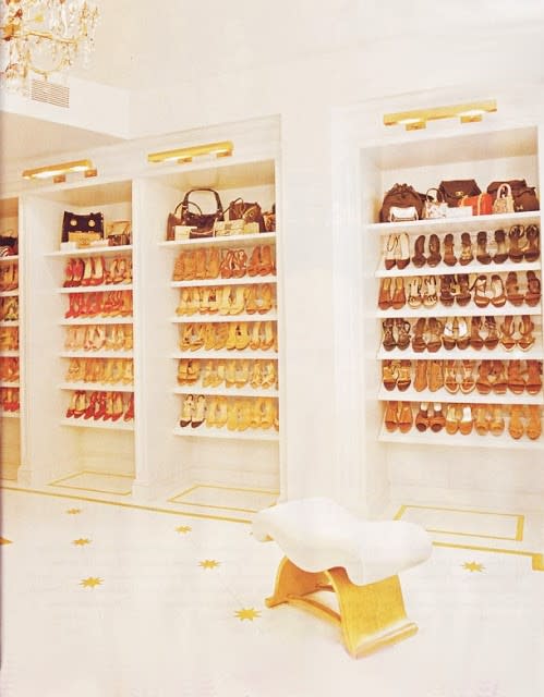 kourtney kardashian walk in closet