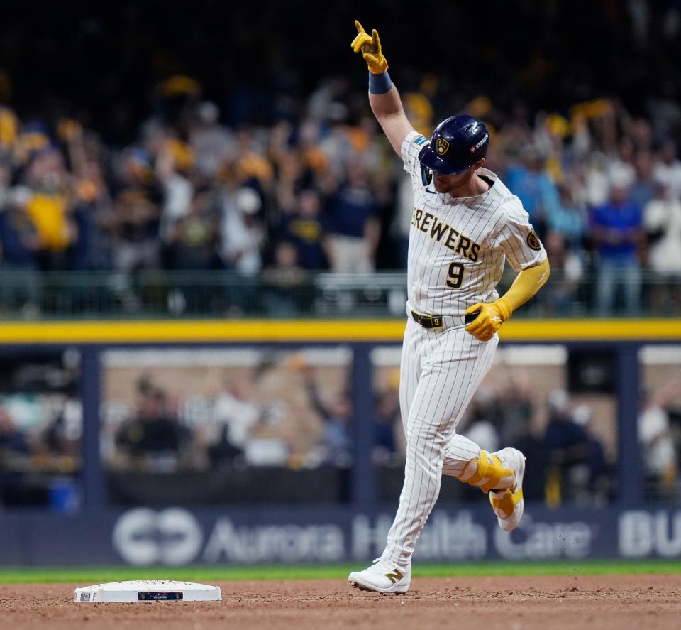 Milwaukee Brewers first base Jake Bauers (9) homers (1) on a fly ball to right field during the seventh inning of Game 3 of National League wild-card series against the New York Mets on Thursday October 3, 2024 at American Family Field in Milwaukee, Wis.