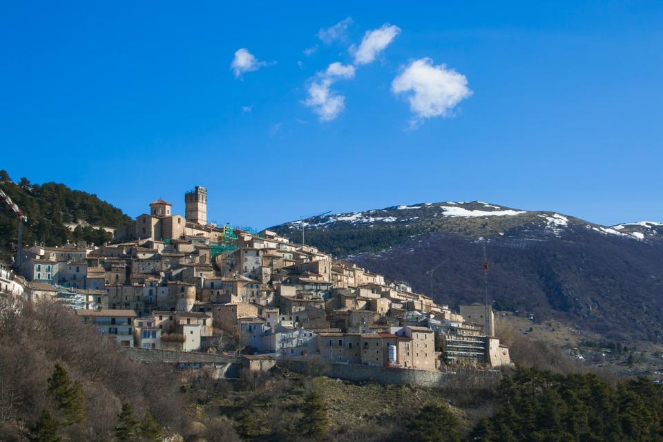 Santo Stefano di Sessanio is offering to pay people to move there (Getty Images/iStockphoto)