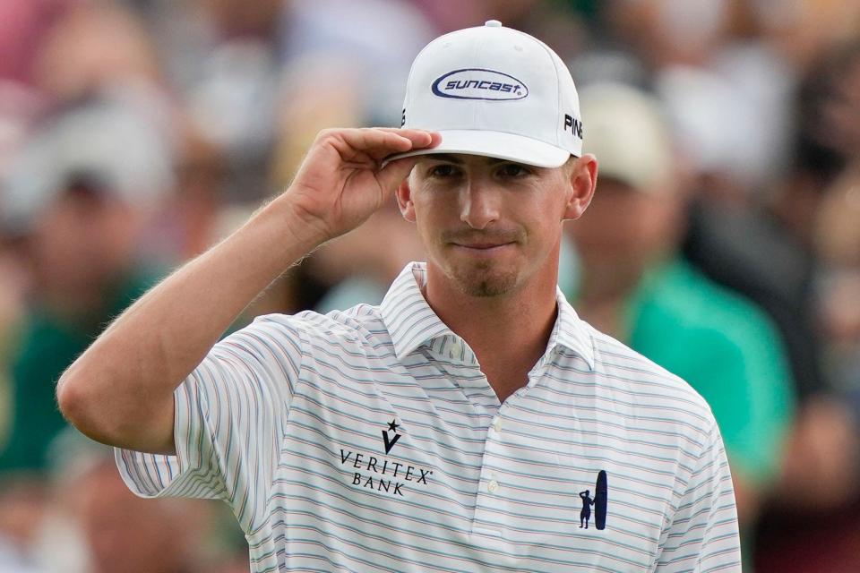 Sam Bennett tips his cap on the 18th hole during the second round of the 87th Masters (Charlie Riedel/AP) (AP)