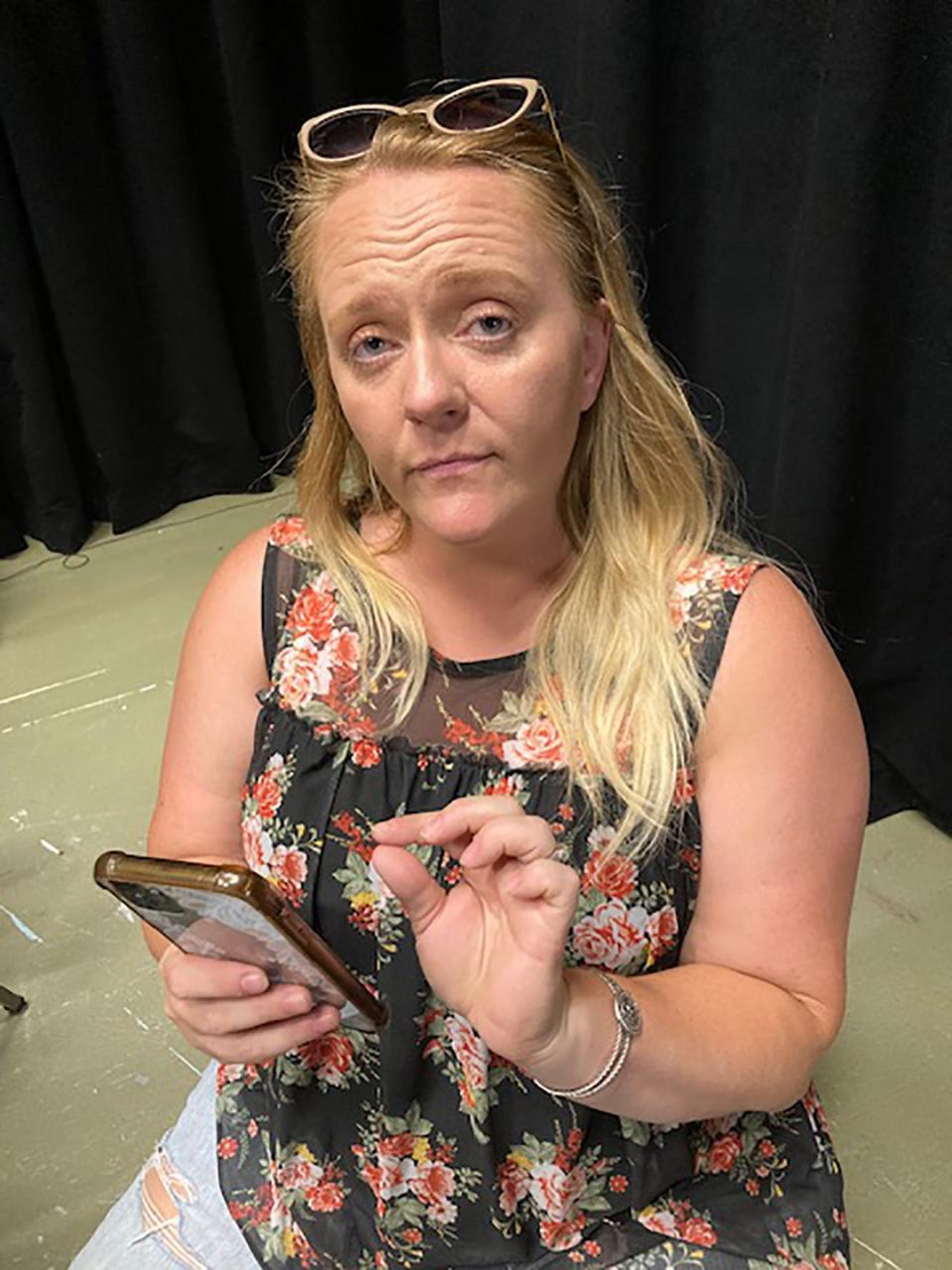 Juror #11 (Carrie Wing) is more interested in messing with her cell phone than she is helping decide the court case to which she has been assigned. And she’s not the only member of the zany jury to engage in annoying habits in “12 Incompetent Jurors.”