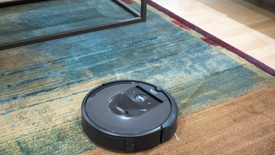 Best robot vacuums for pet hair 2020: iRobot Roomba i7+.