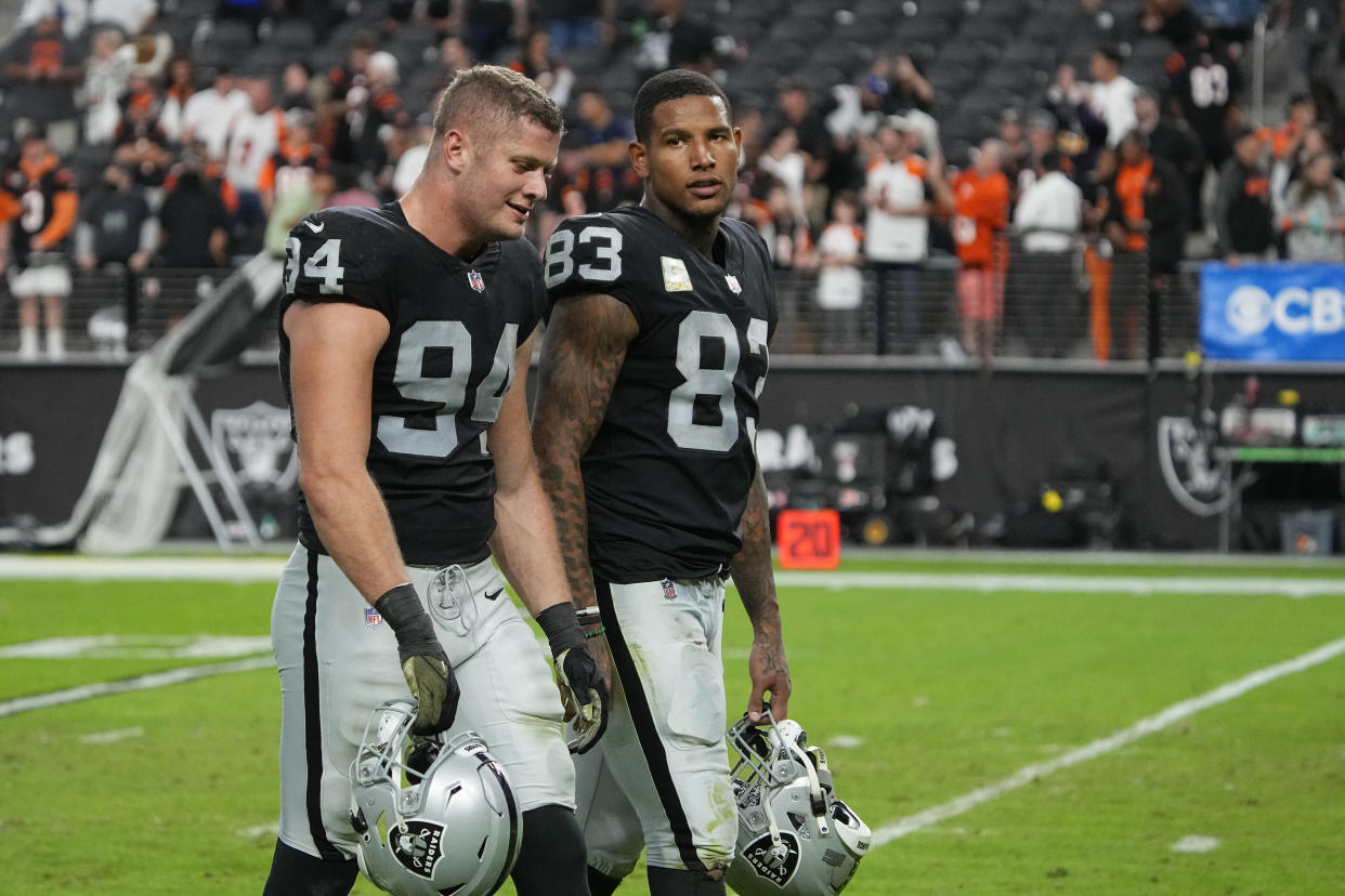 Darren Waller, right, and defensive end Carl Nassib were both ruled out against the Cowboys. (AP Photo/Rick Scuteri/file)