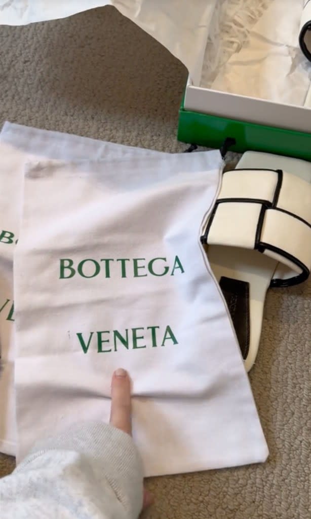 The Bottega sales rep reportedly told her the fabric bag wasn’t something they ever offered. TikTok / @ babybeau