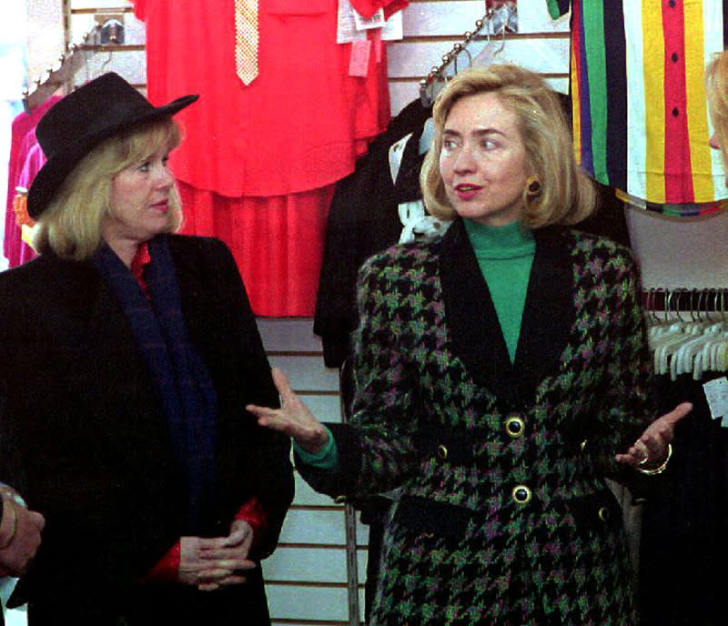 Hillary Clinton color coordinated alongside Tipper Gore on February 22, 1995