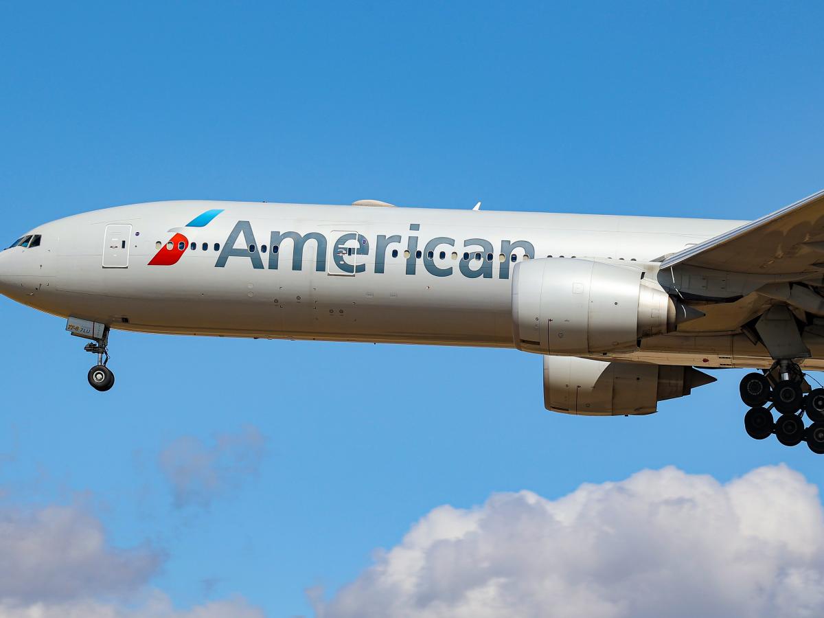 Пътник на American Airlines е осъден да плати 40 000