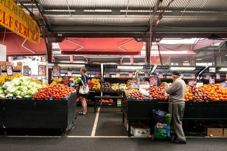 Un mercado en el Queen Victoria Markets en Melbourne. (Susan Wright/The New York Times)