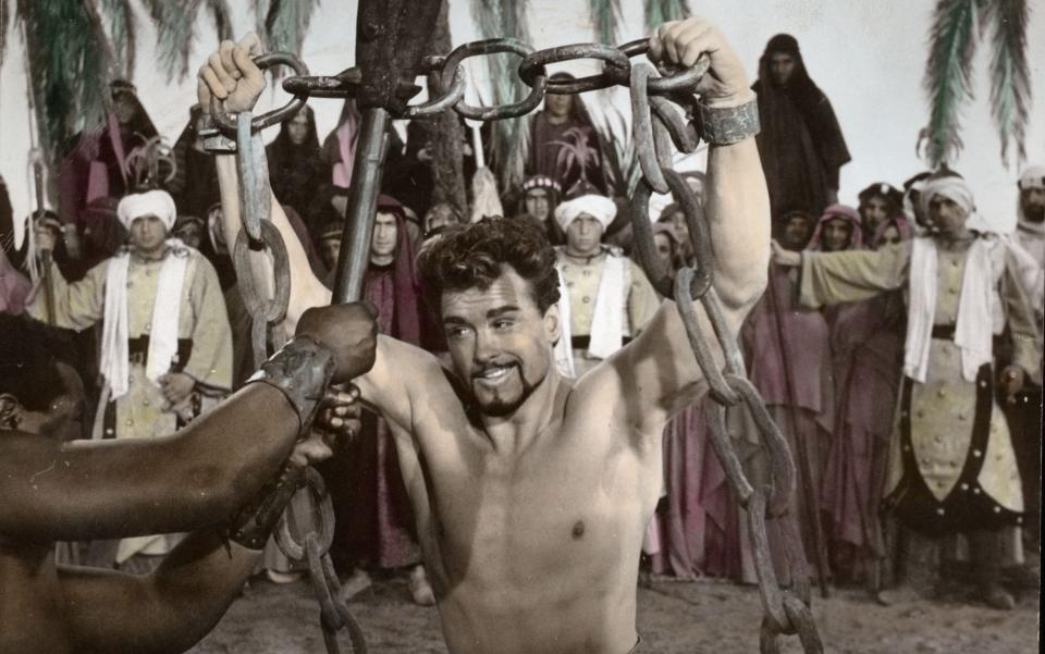 Ed Fury in Maciste Against the Sheik (1962) - Photo 12/Alamy