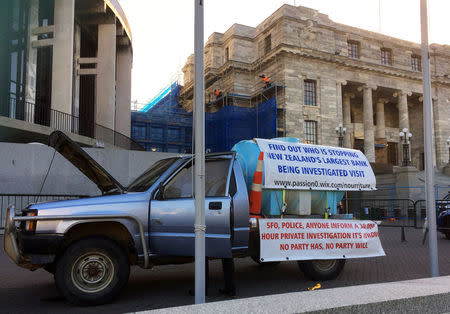 A vehicle at the centre of a security threat that caused New Zealand's parliament to go into lock down, is seen before it was removed from the parliament forecourt in Wellington, New Zealand, May 26, 2016. REUTERS/Rebecca Howard