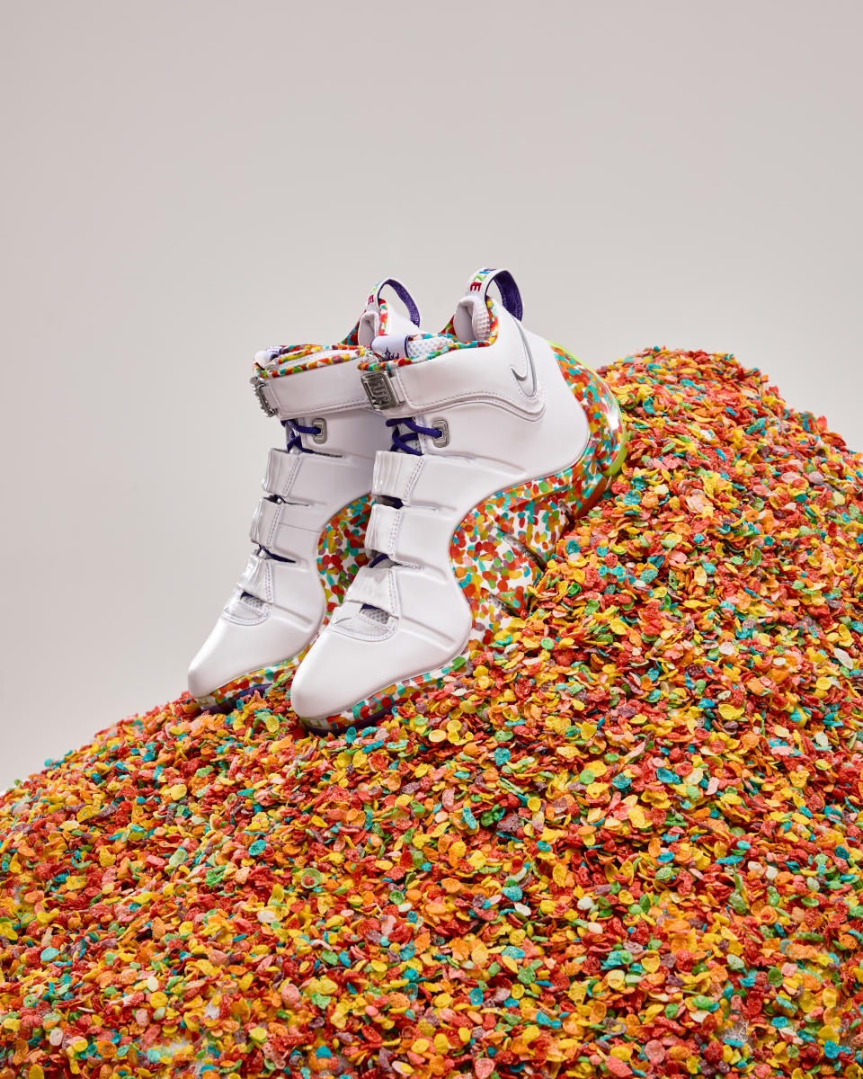 Nike LeBron 4 "Fruity Pebbles" colorway