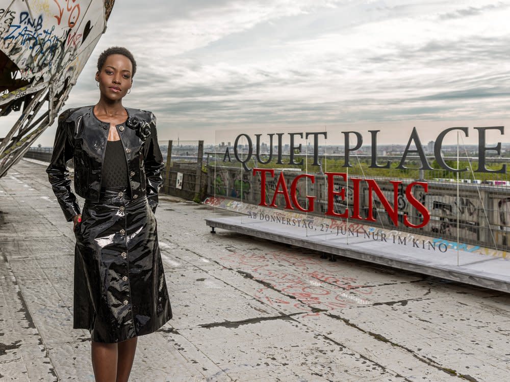 Im Rahmen der Tourings von "A Quiet Place: Tag Eins" Ende April stattete Hauptdarstellerin Lupita Nyong'o Berlin einen Besuch ab. (Bild: Paramount Pictures Germany/Tom Wagner)