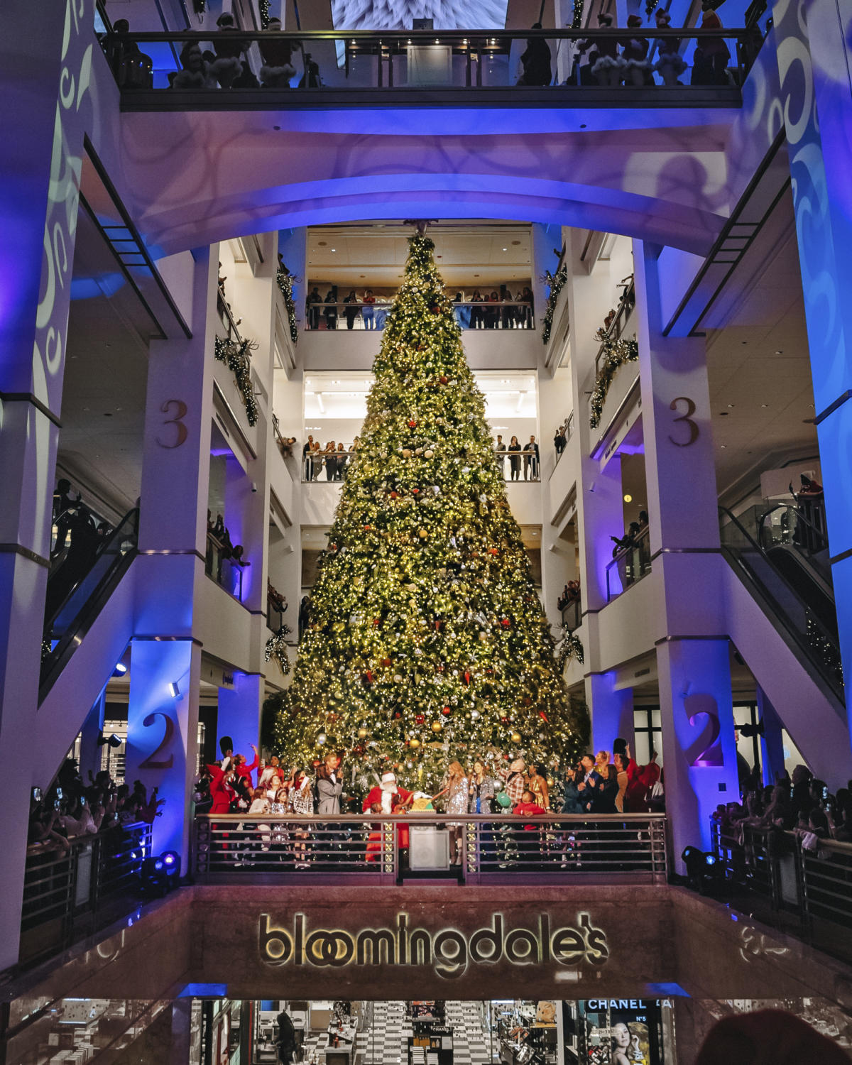 900 NORTH MICHIGAN SHOPS ANNOUNCES DATE FOR ANNUAL TREE LIGHTING CEREMONY,  “ILLUMINATE 900” – CHICAGO'S TOP, HOLIDAY FUNDRAISER FOR MAKE-A-WISH IL.  THURSDAY, NOVEMBER 16th, 6PM-8PM.