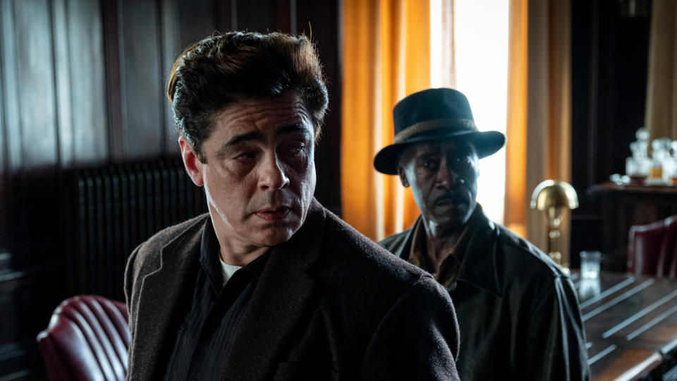 Benicio Del Toro and Don Cheadle star as small-time crooks in Steven Soderbergh&#39;s crime thriller &#39;No Sudden Move&#39;. (Warner Bros)