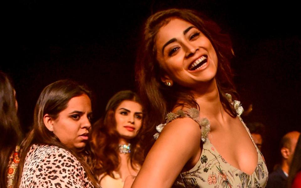  Bollywood actress Shriya Saran poses for photographs during Lakme Fashion Week (LFW)  - AFP