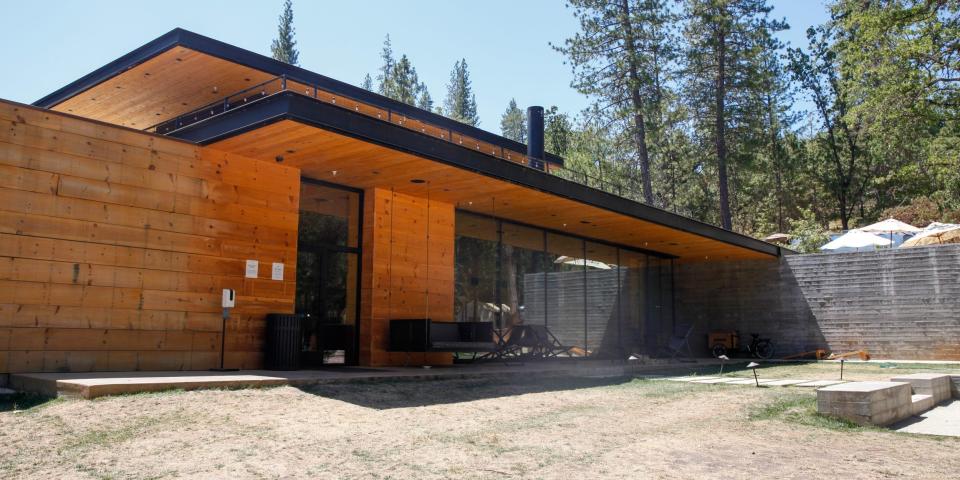 Autocamp Yosemite's clubhouse on a sunny afternoon