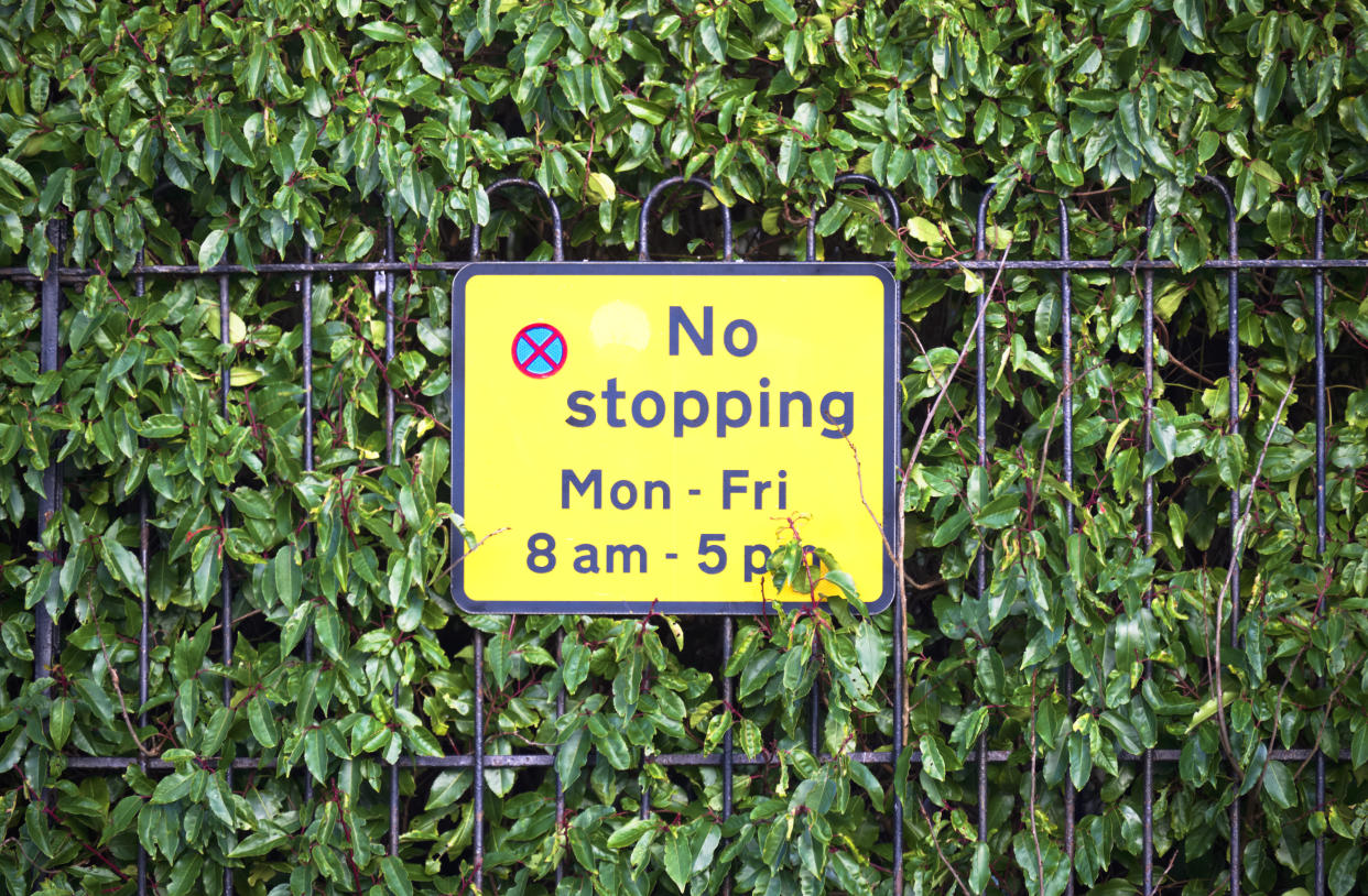 No stopping Monday to Friday on entrance school markings UK
