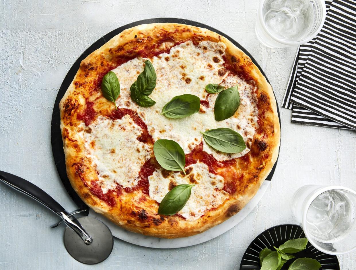 Neapolitan-Style Margherita Pizza