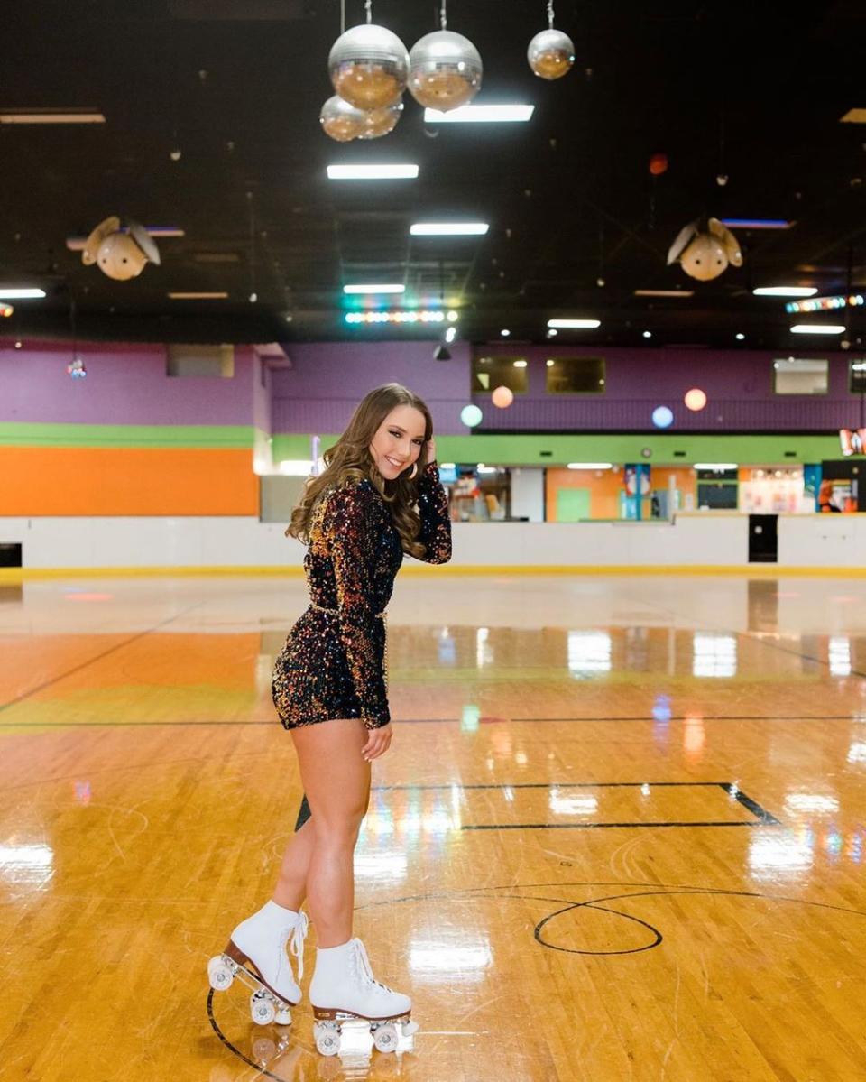 Hailie Jade goes roller skating