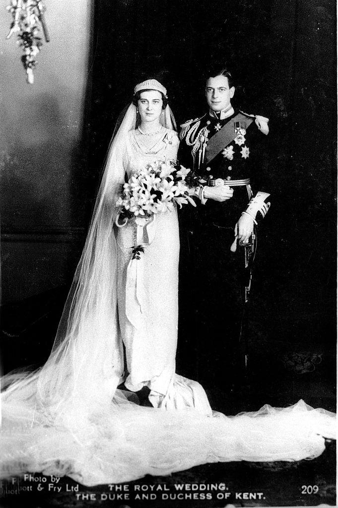 <p>Prince George, Duke of Kent (son of George V and Queen Mary) marries Princess Marina.</p>