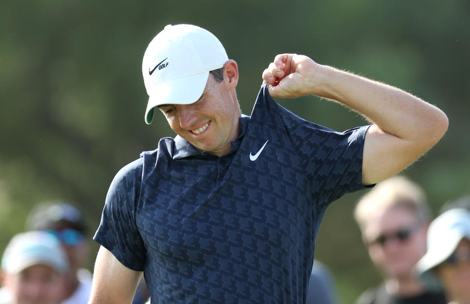 DUBAI, UNITED ARAB EMIRATES - NOVEMBER 21:  Rory McIlroy of Northern Ireland reacts on the 15th green during the final round of the DP World Tour Championship at Jumeirah Golf Estates on November 21, 2021 in Dubai, United Arab Emirates. (Photo by Warren Little/Getty Images)