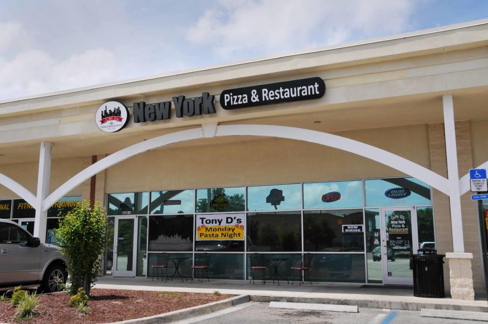 Tony D's New York Pizza & Restaurant, 8358 Point Meadows Drive