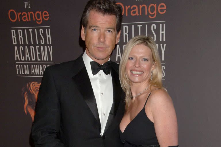 Pierce Brosnan y su hija Charlotte, quien murió a los