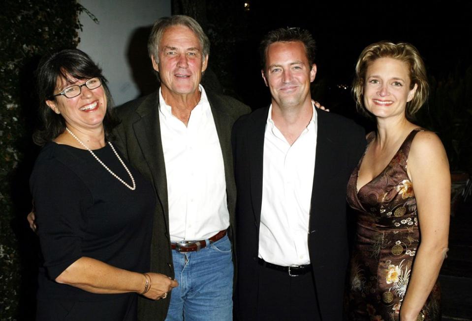 Matthew Perry (second from right) and his father, John Bennett Perry, with John’s wife Debbie Bennett Perry (right) and play director Kim Maxwell-Brown. Getty Images