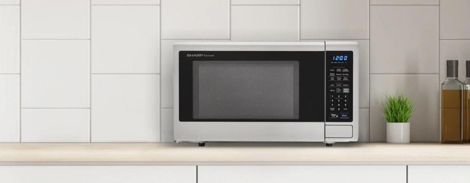 Sharp Smart Carousel Countertop Microwave Oven