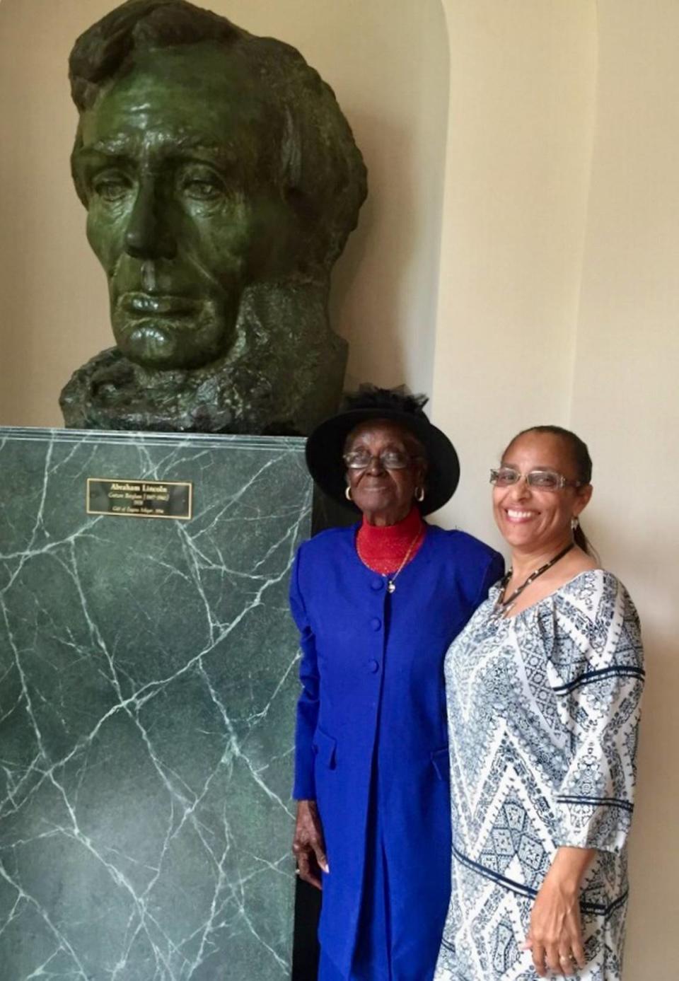 Ethel Rivers during a 2016 tour of the White House poses with her daughter-in-law, Barbara Rivers.