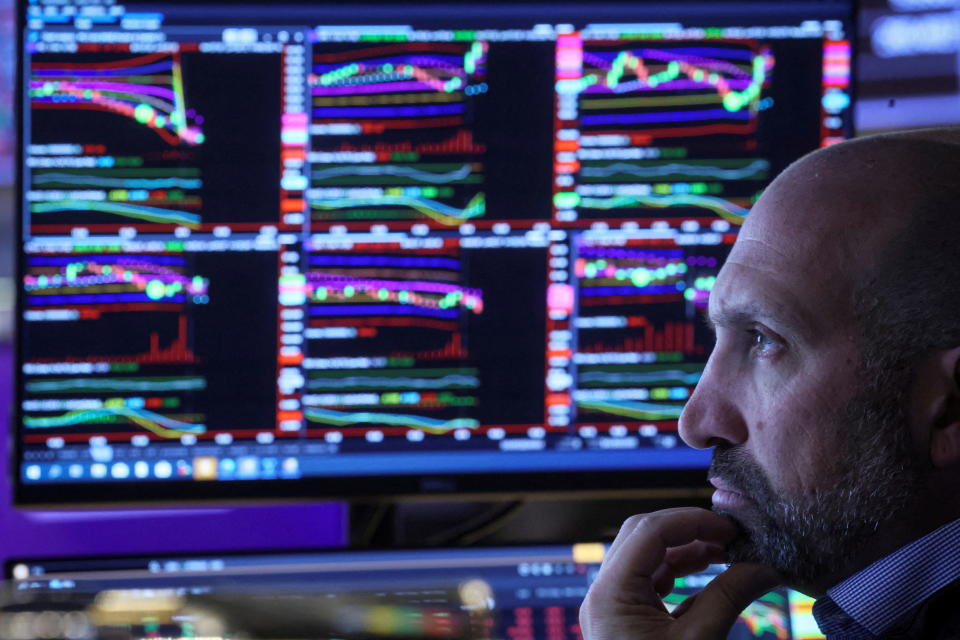 A trader works on the floor of the New York Stock Exchange (NYSE) in New York City, U.S. June 14, 2022. REUTERS/Brendan McDermid      TPX IMAGES OF THE DAY