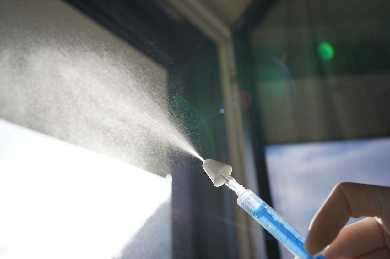 The use of naloxone administered by nasal spray can be a lifesaving drug with minimal side effects. <a href="https://www.gettyimages.com/detail/photo/demonstration-of-a-drug-nebulizer-for-intranasal-royalty-free-image/1457667344?phrase=naloxone&adppopup=true" rel="nofollow noopener" target="_blank" data-ylk="slk:TG23/iStock via Getty Images Plus;elm:context_link;itc:0;sec:content-canvas" class="link ">TG23/iStock via Getty Images Plus</a>