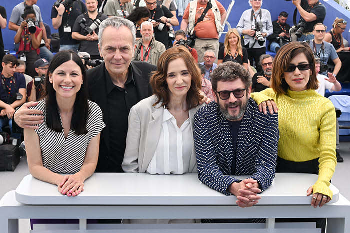 Helena Miguel, José Coronado, Ana Torrent, Manolo Solo y María León presentan en Cannes Cerrar los ojos