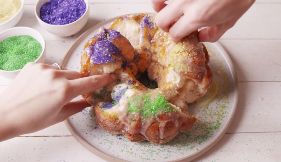 King's Cake Pull-Apart Bread