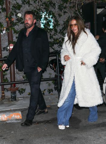 How to replicate Jennifer Lopez epic fur coat for less - Foto 1