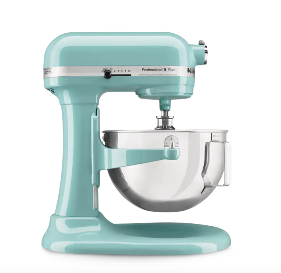 KitchenAid Professional 5 Plus Series Bowl-Lift Stand Mixer (Photo via Canadian Tire)