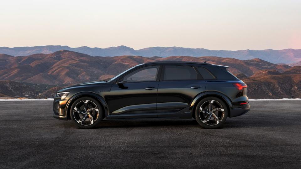 2024 audi sq8 etron