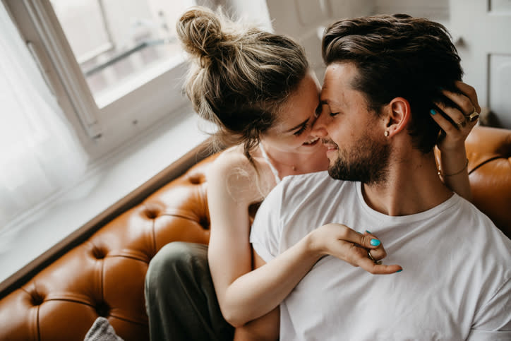 A la hora de formar pareja, quizás la estatura no importe tanto como creías. Foto: Laetizia Haessig / EyeEm/ Getty Images