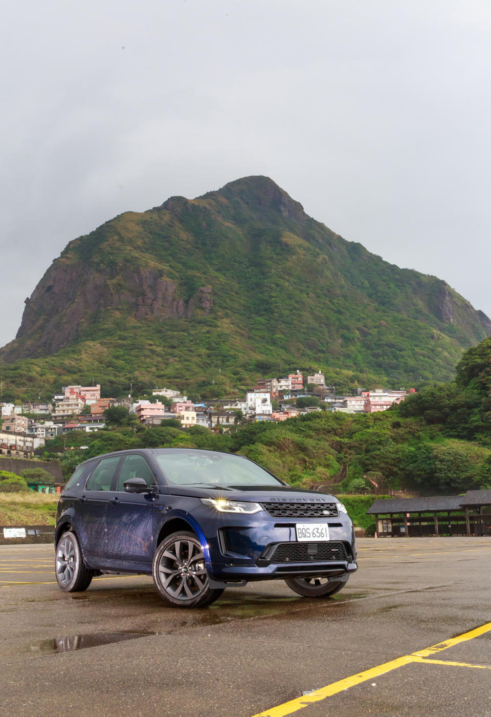 LAND ROVER Discovery Sport P250 R-Dynamic SE