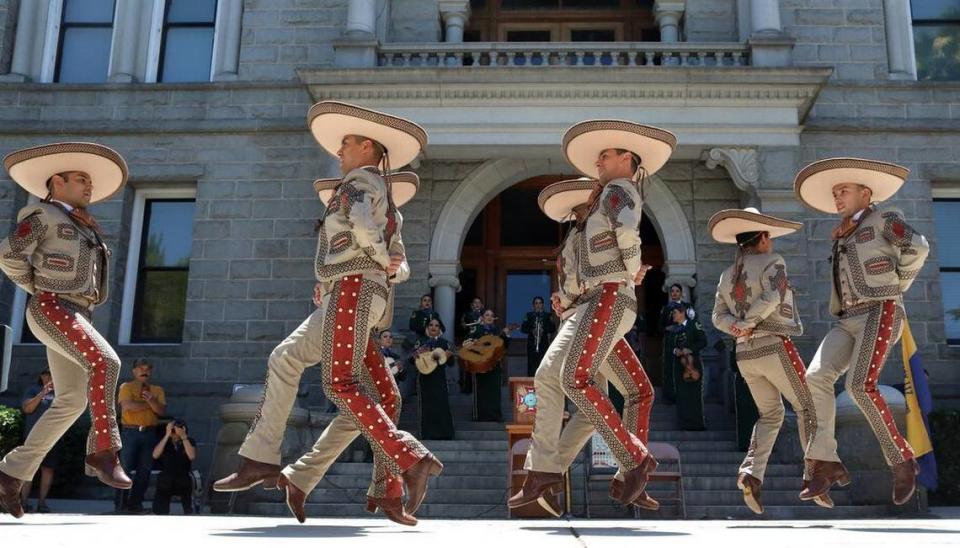 Ballet Folclórico Guadalajara performs a dance from Aguascalientes during a May 30, 2022 presentation in front of the Madera County Courthouse.