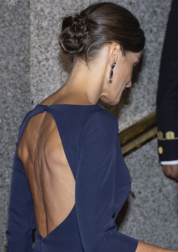 La reina Letizia con un recogido trenzado