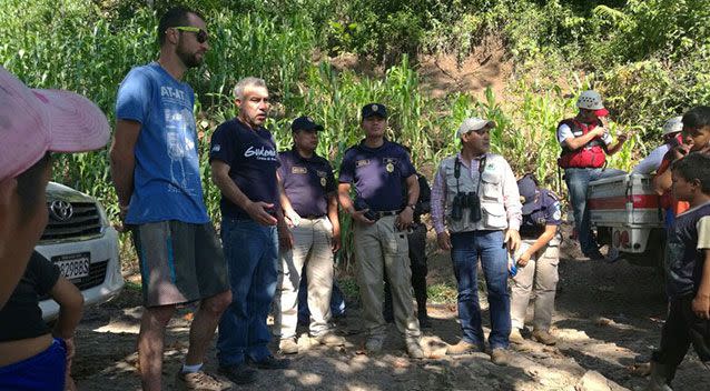 Volunteers have been hindered by rough terrain. Source: Prensa Libre/Twitter