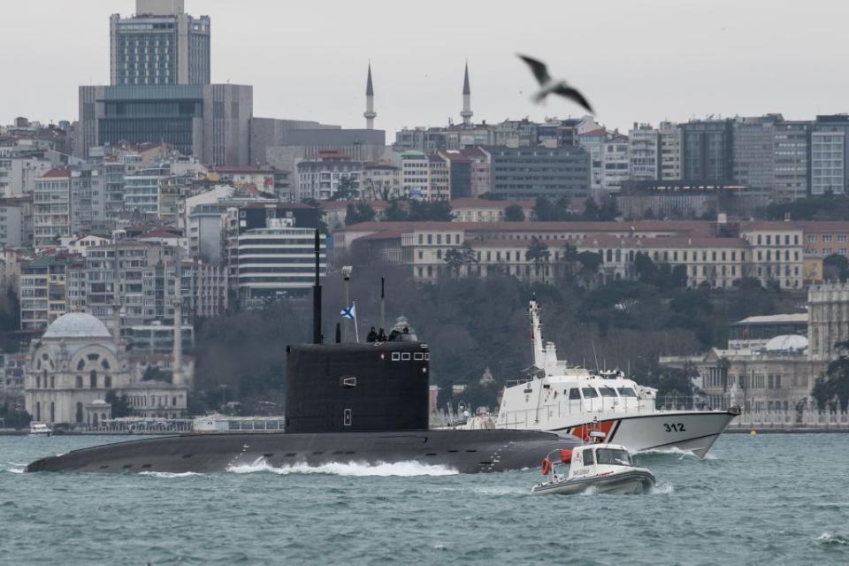 A Russian Improved Kilo II submarine Rostov-on-Don passes through the Bosphorus Strait en route to the Black Sea on Feb. 13, 2022 in Istanbul, Turkey. (Burak Kara/Getty Images)